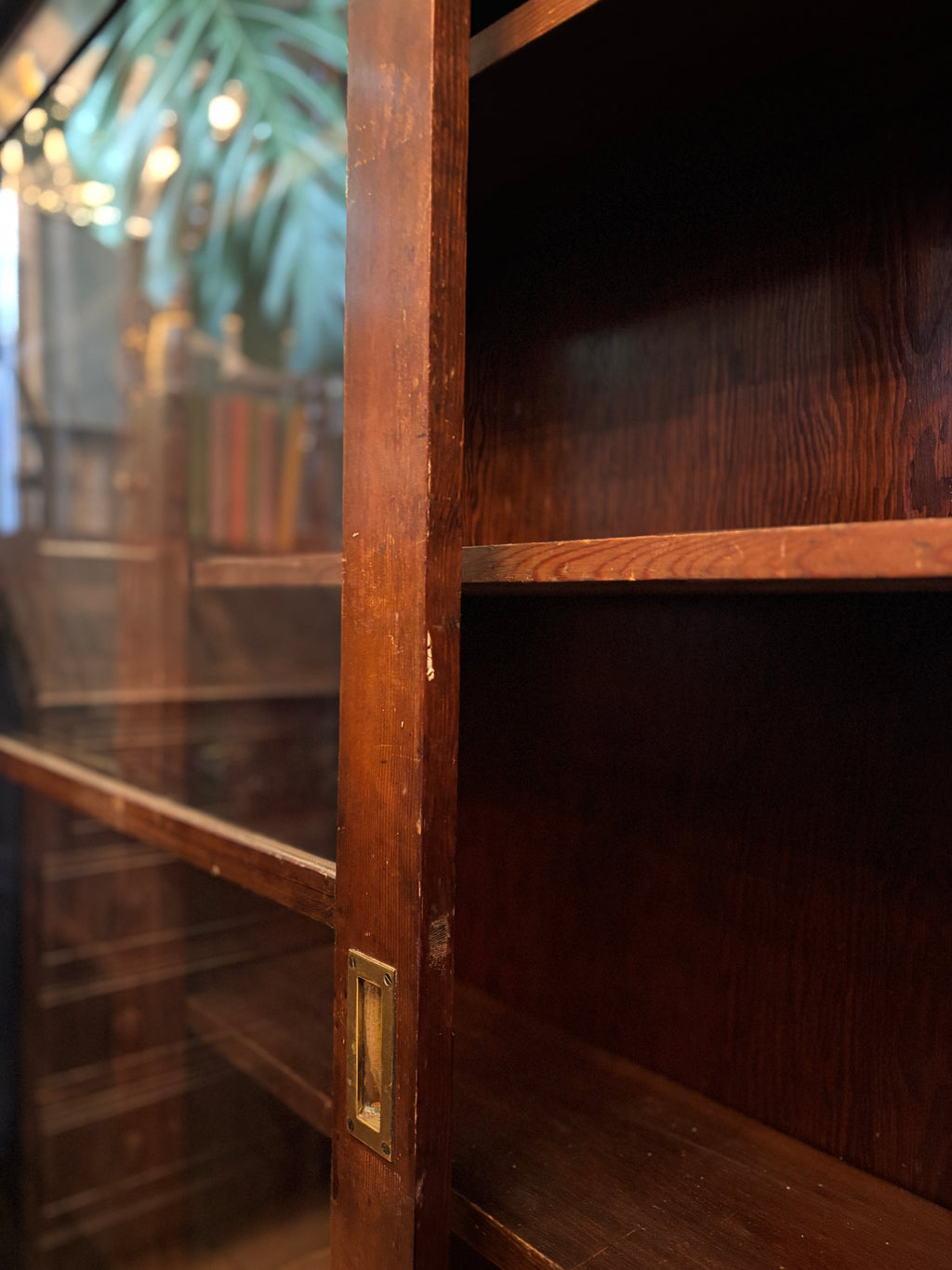 Gorgeous Victorian mahogany glass sliding doors bookcase