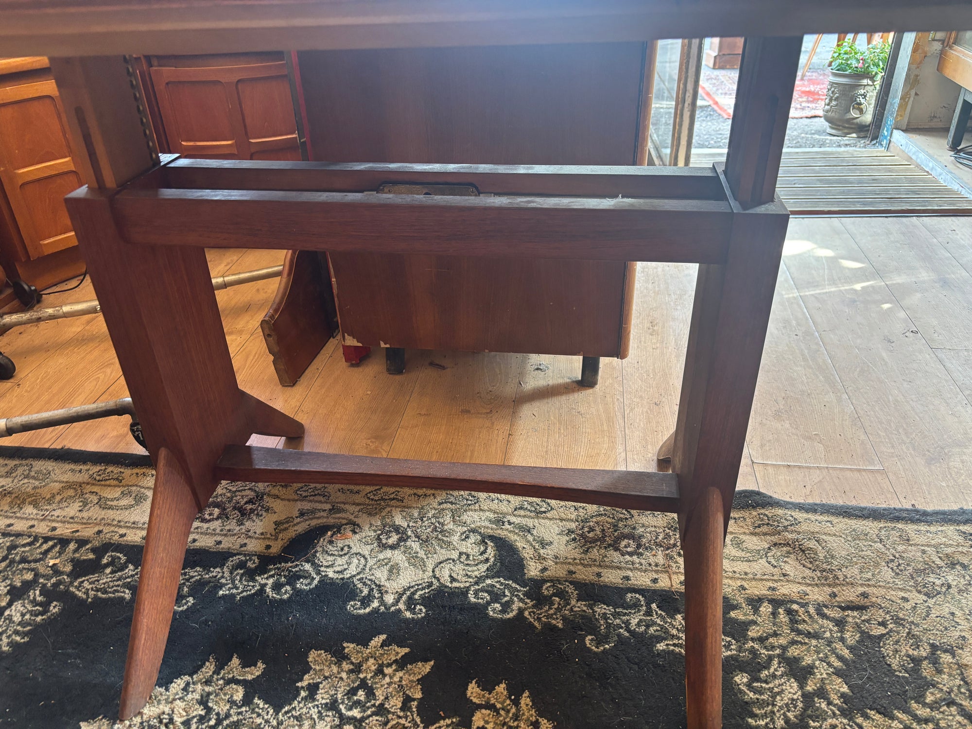 Mid Century Wilhelm Renz extendable coffee table/dining table