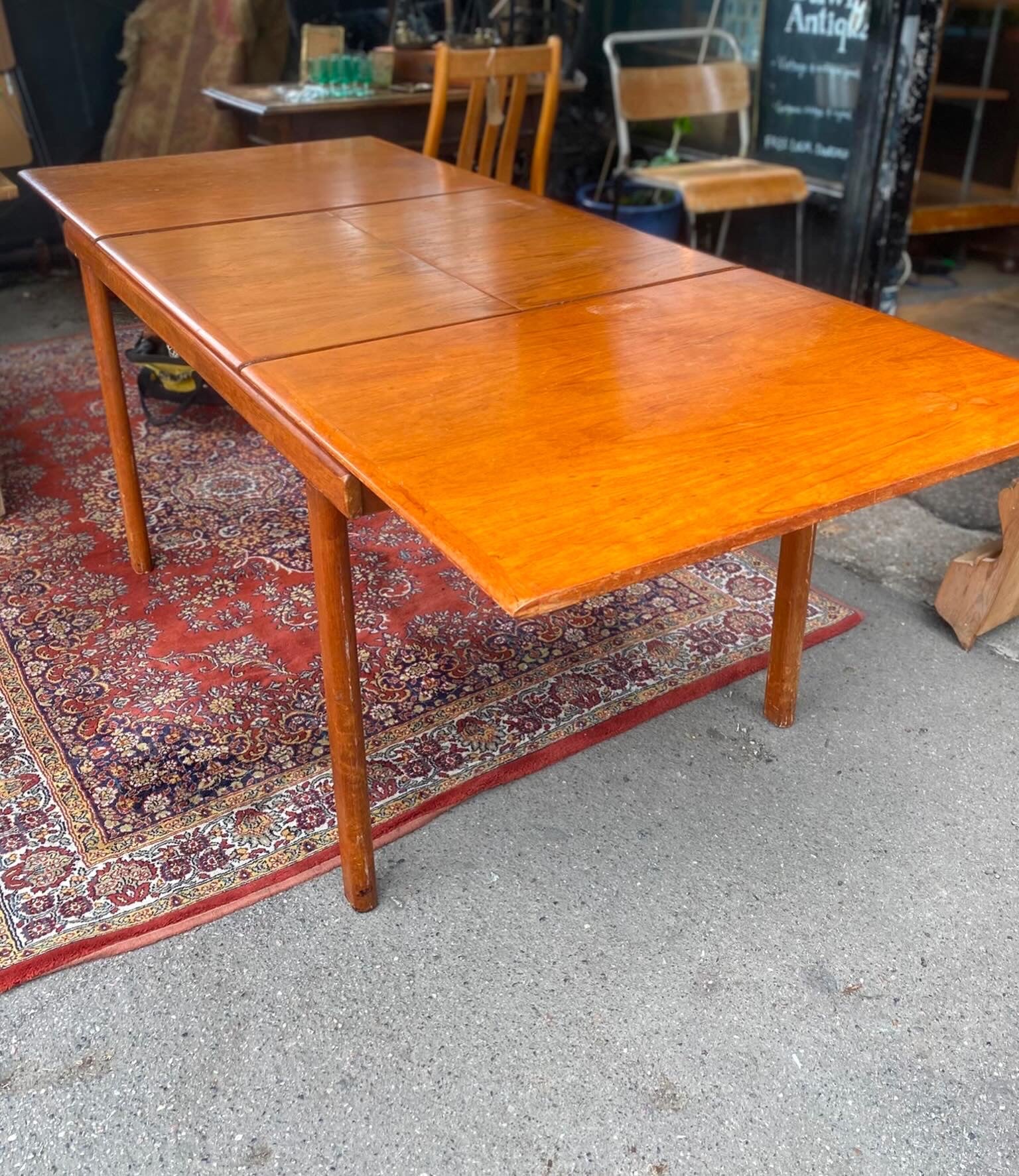 Classic mid century teak Danish extending dining table
