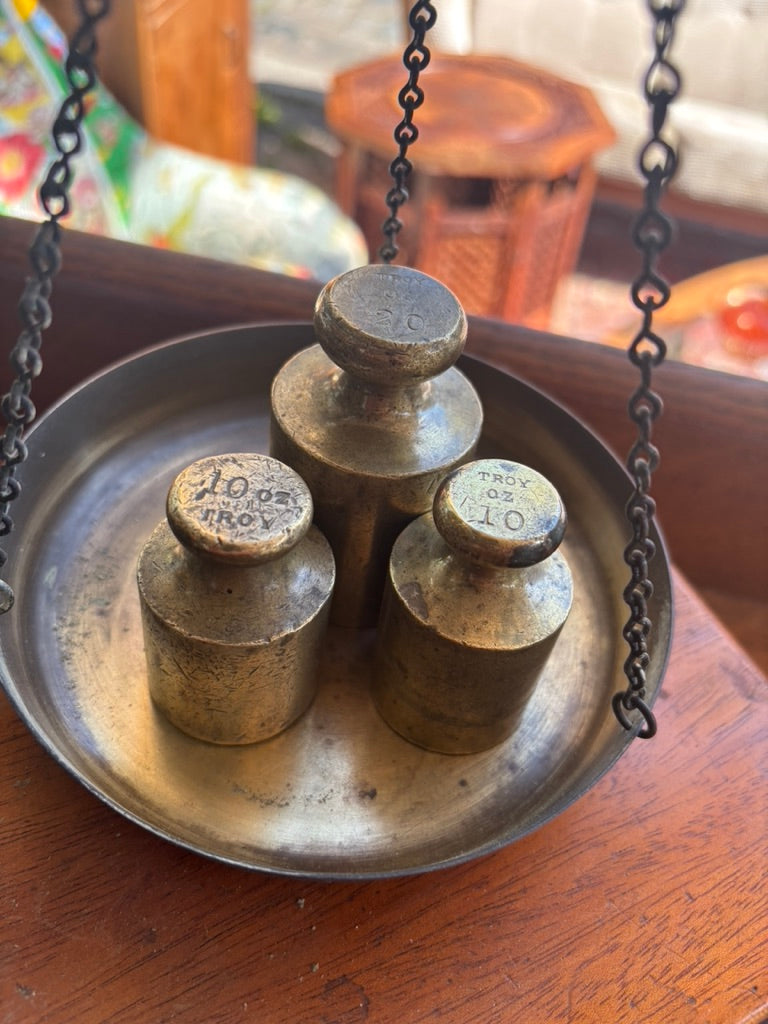 Vintage HM Stanley bankers/buillion traders scales