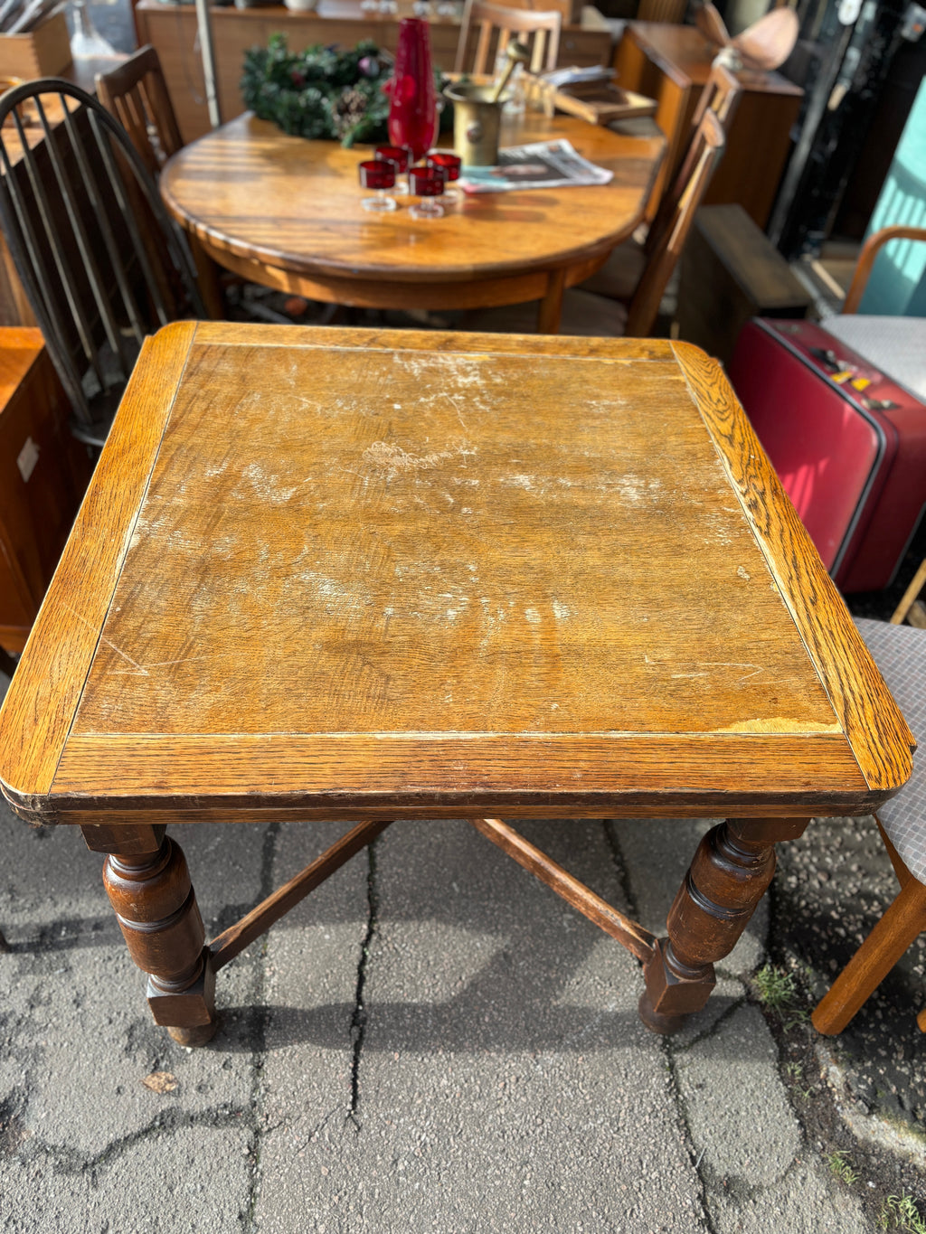 Antique oak draw leaf table