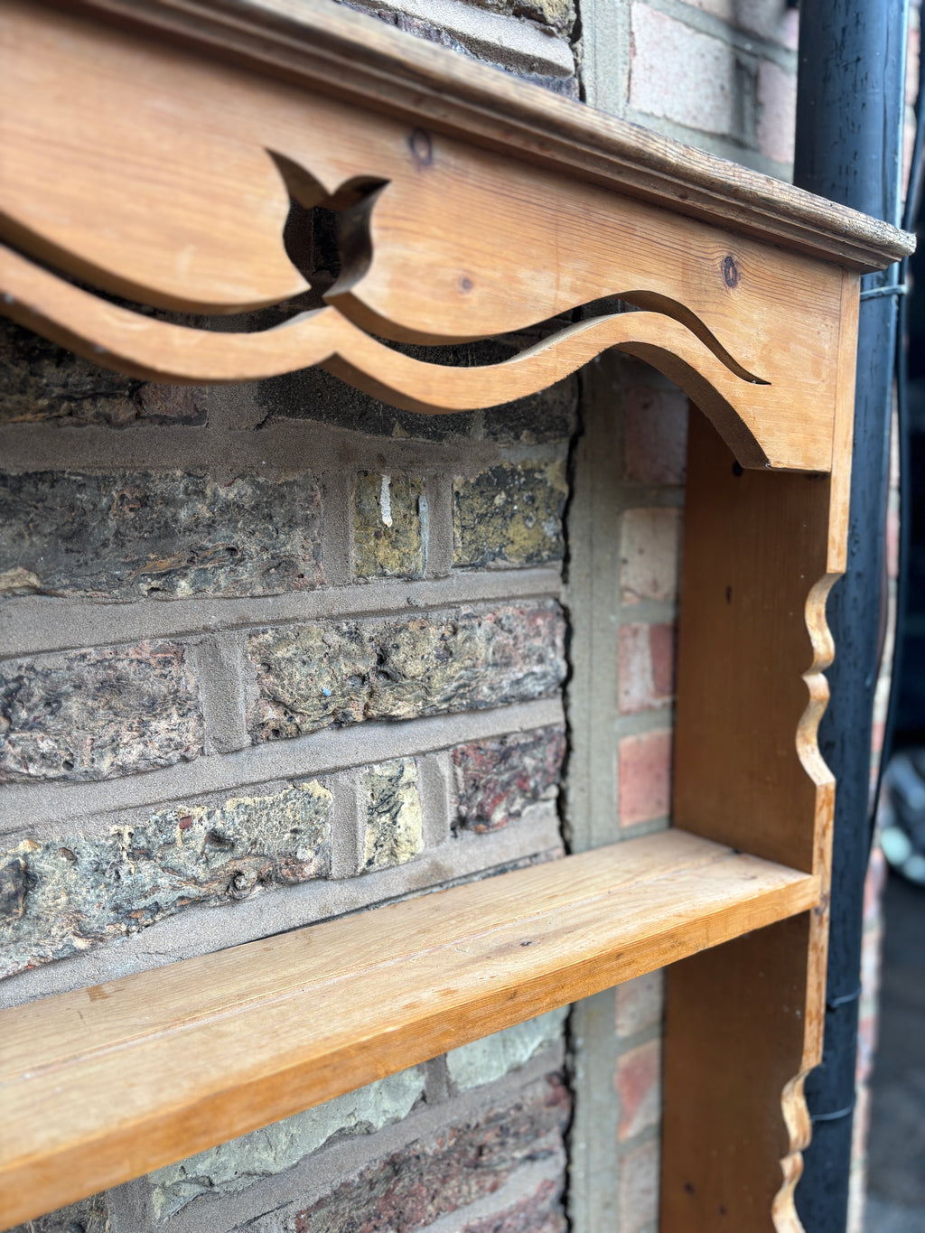 Victorian pitch pine plate rack