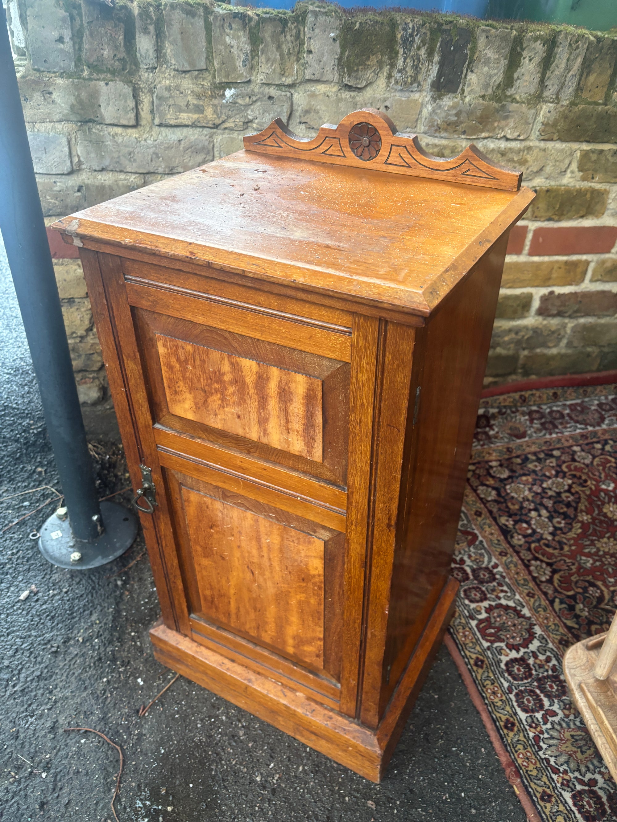 Victorian mahogany pot cupboard