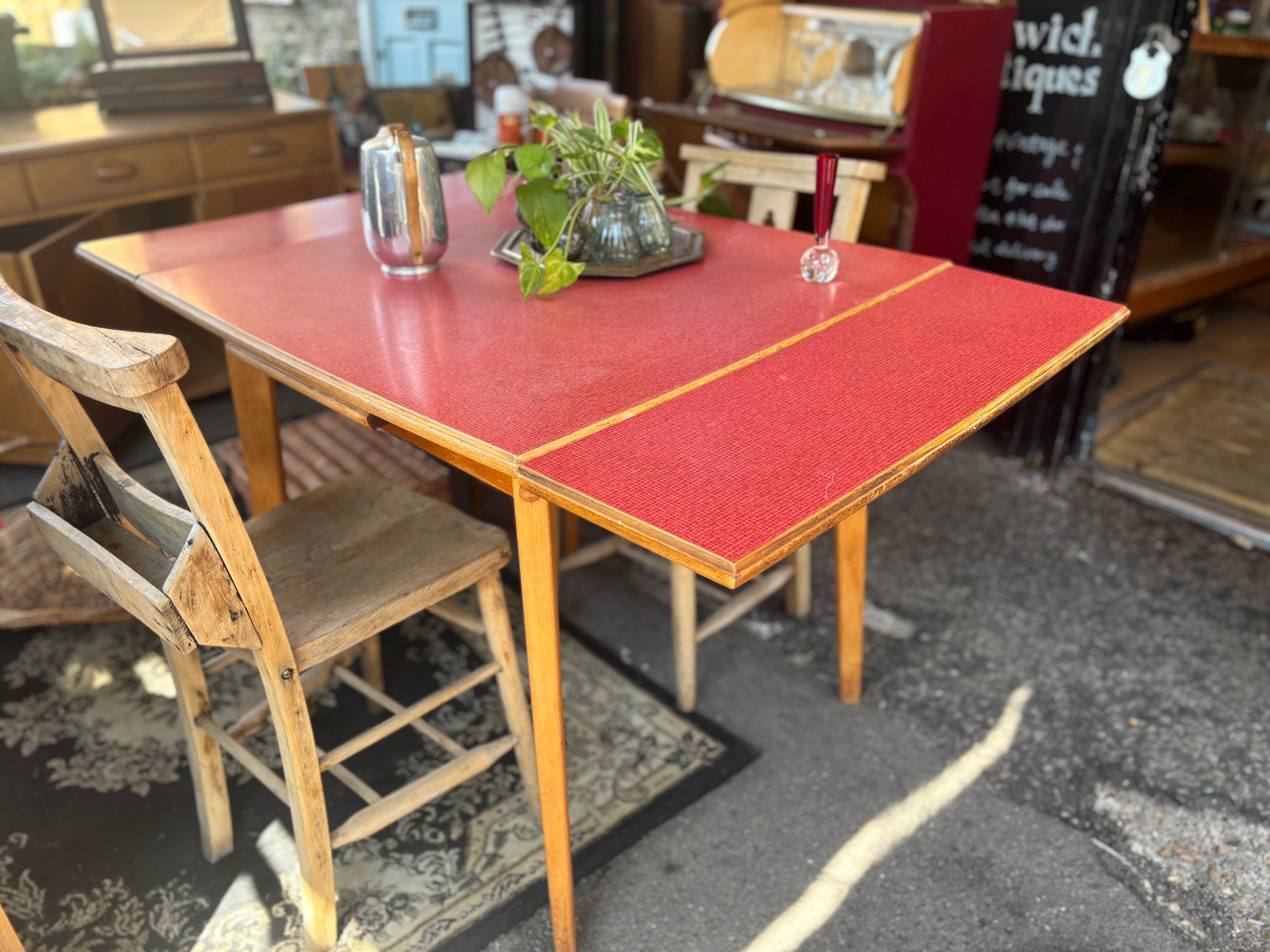 Vintage red Formica extendable table