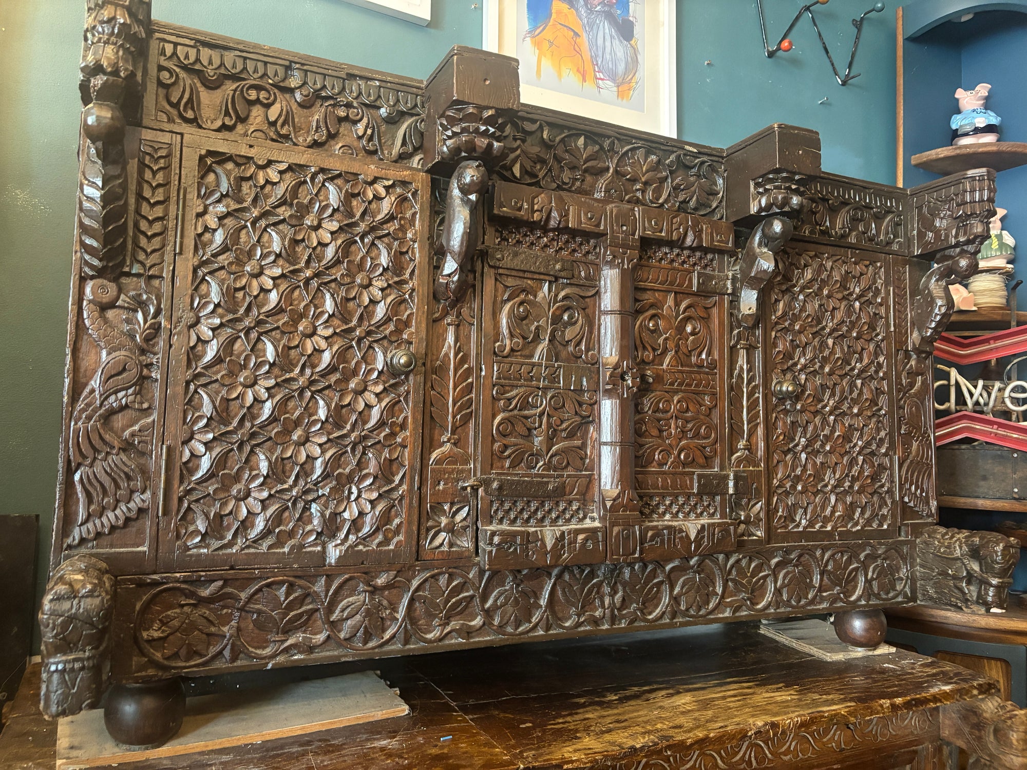 Antique hand-carved Indian damchiya from 1800s