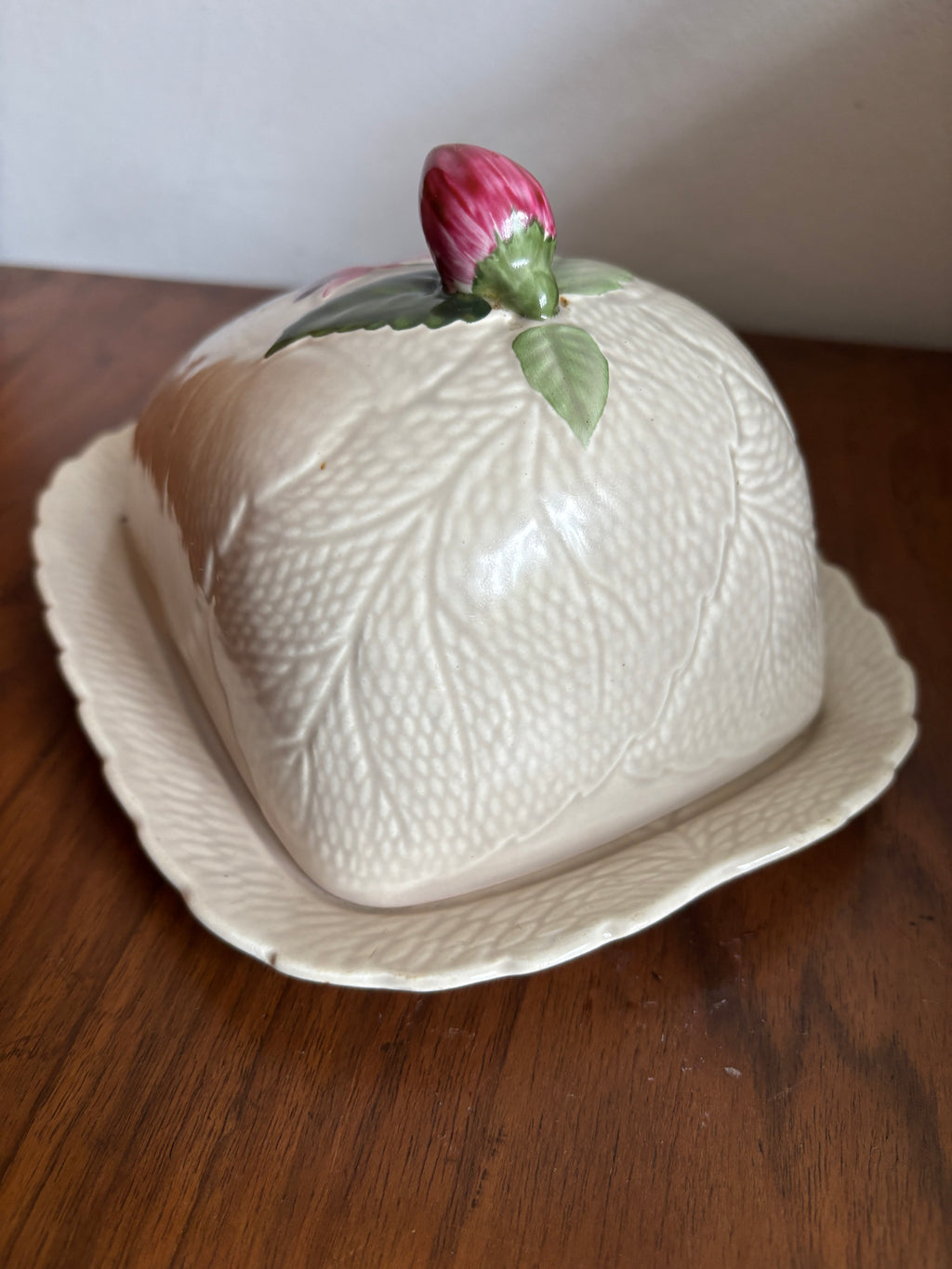 Vintage Crown Devon fuschia butter dish