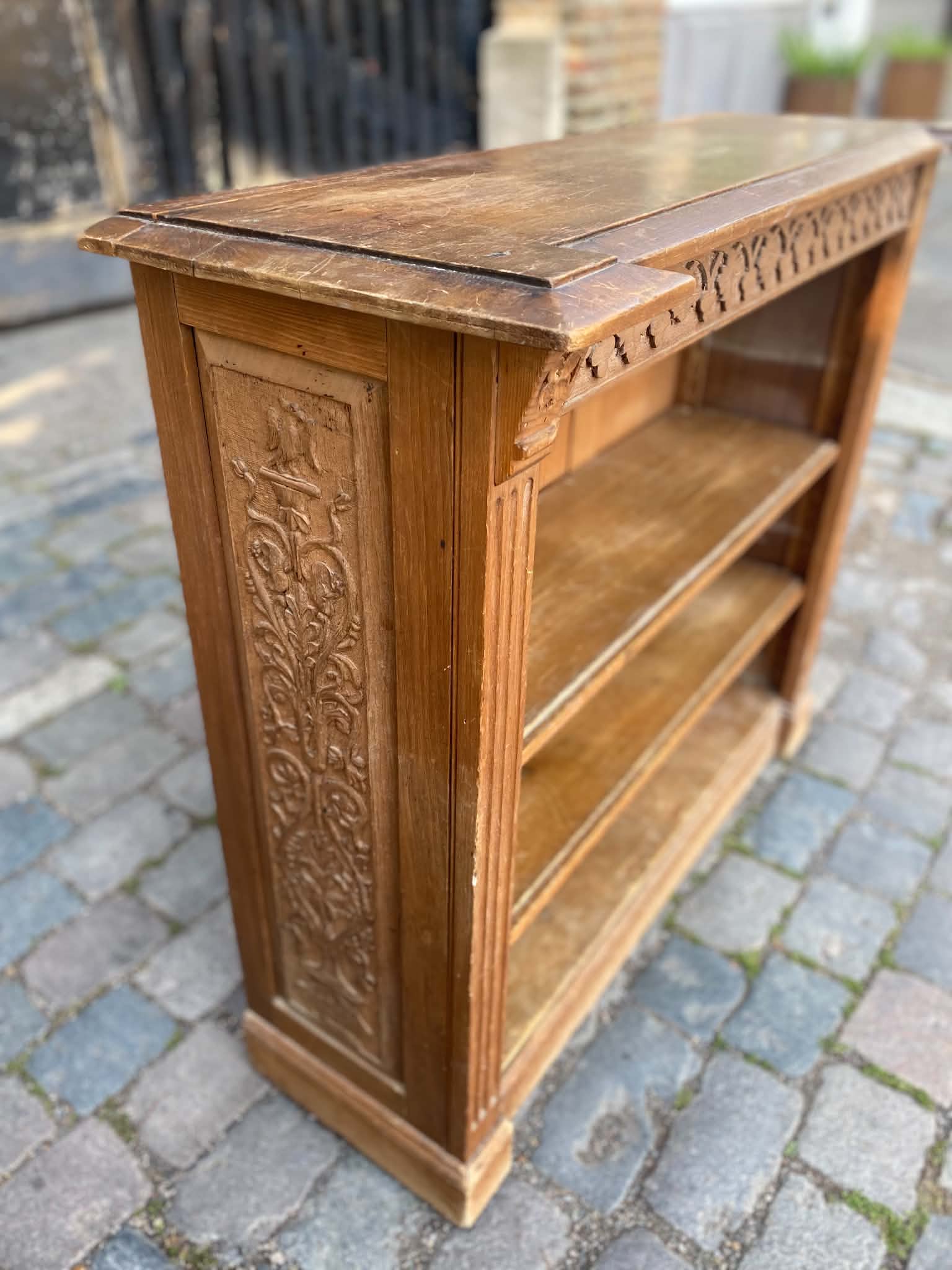 Victorian pitch pine bookshelf