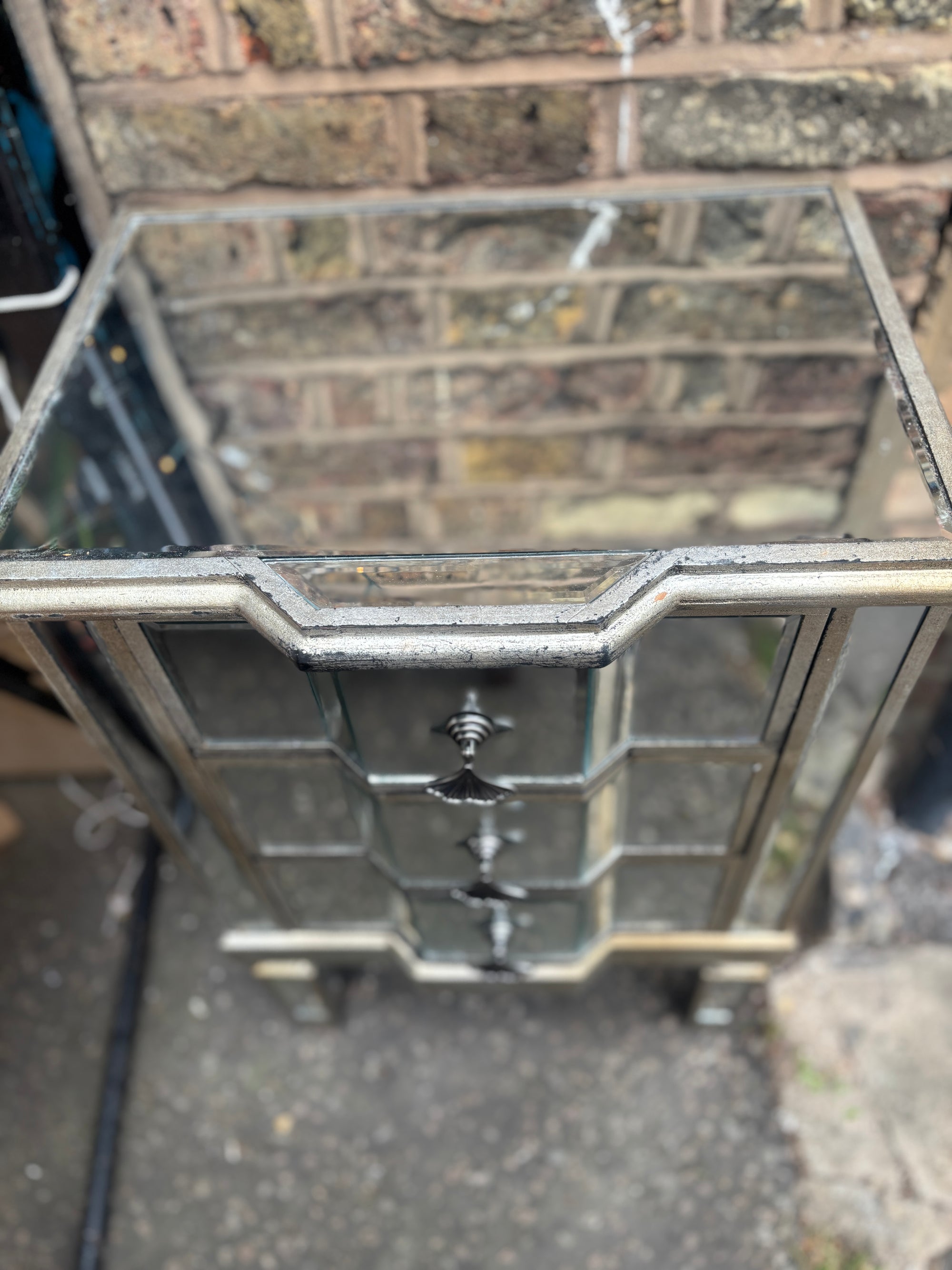 Vintage mirrored Hollywood Refency style set of drawers