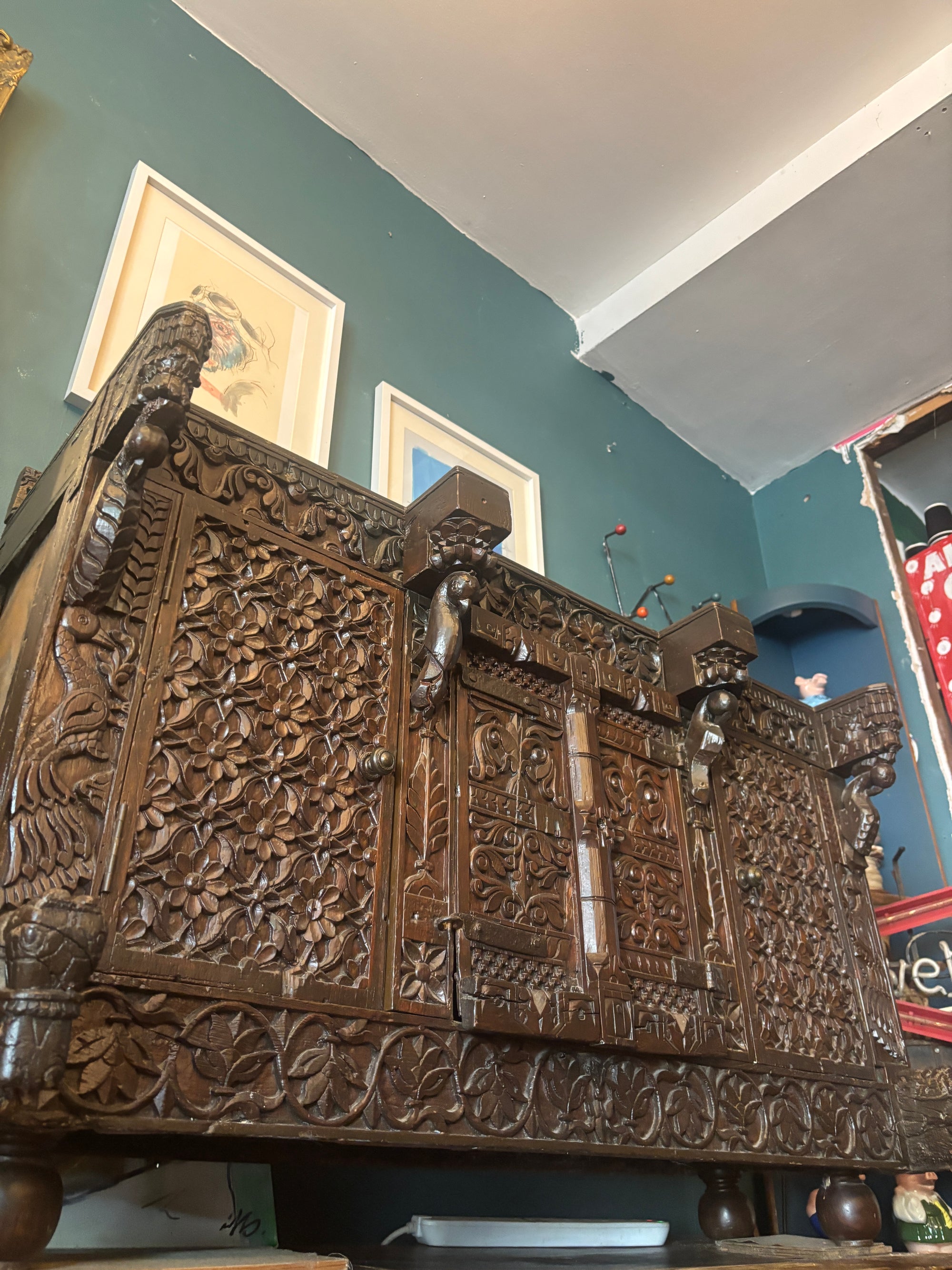 Antique hand-carved Indian damchiya from 1800s