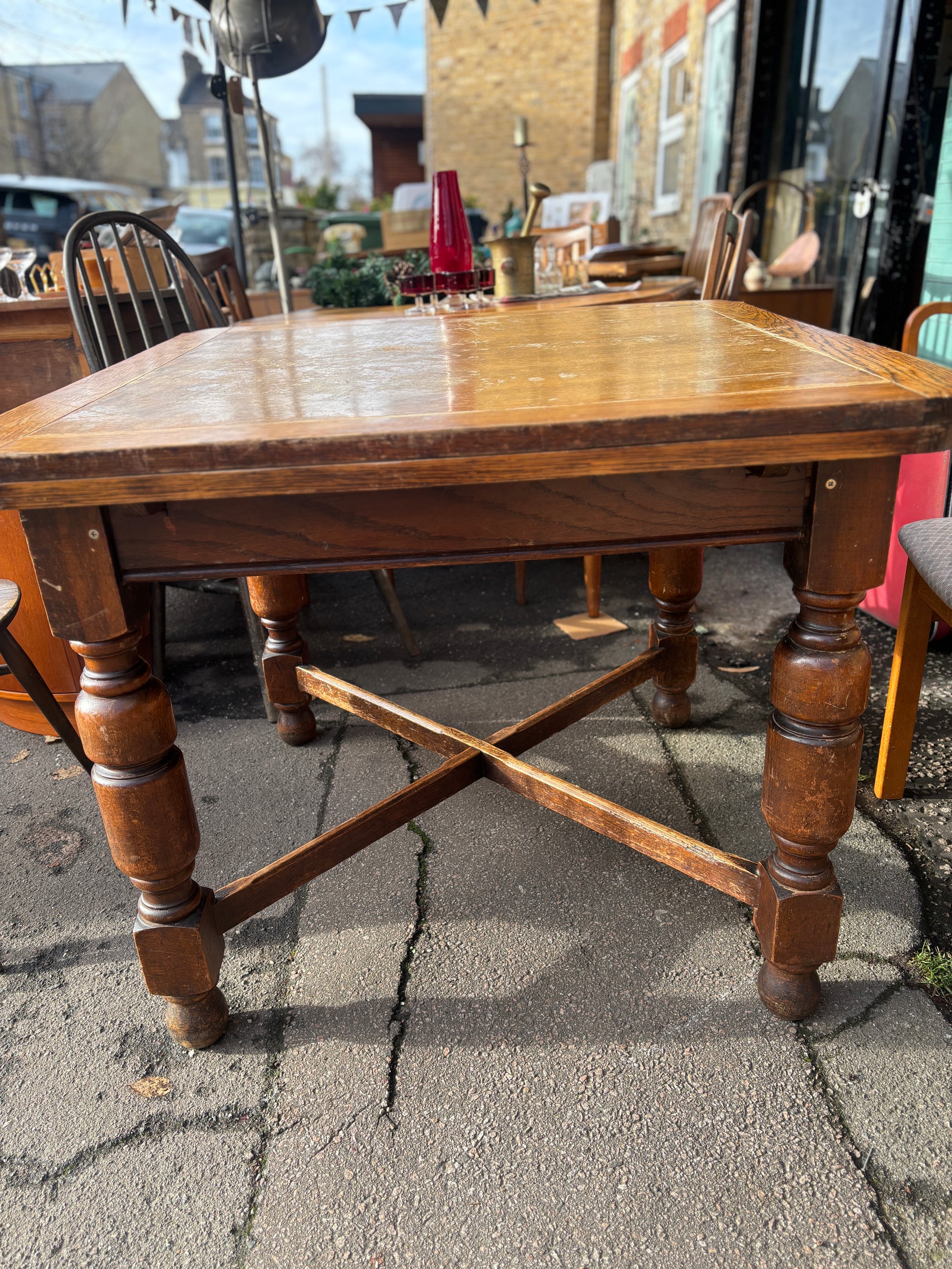 Antique oak draw leaf table