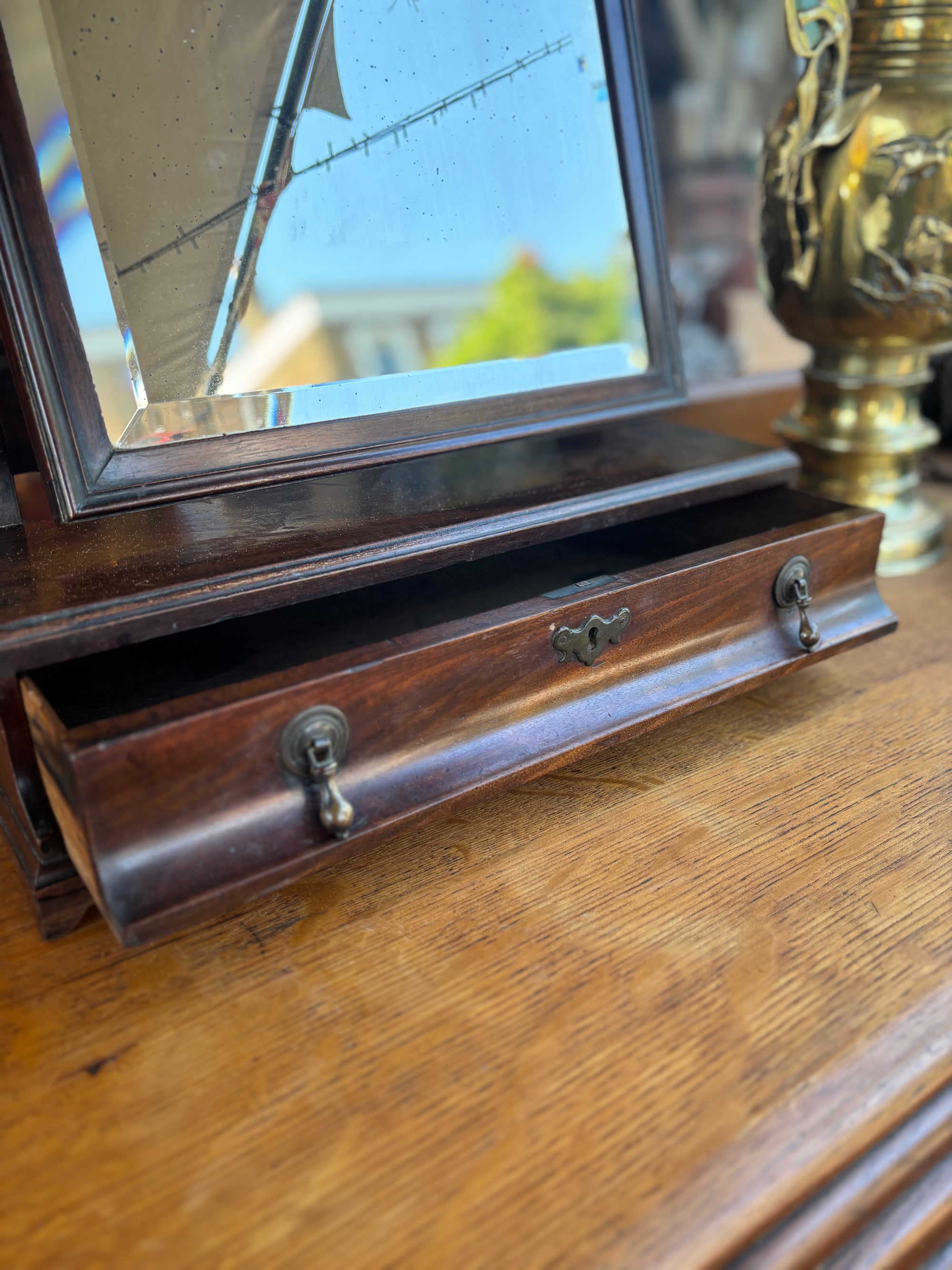 Georgian mahogany vanity mirror