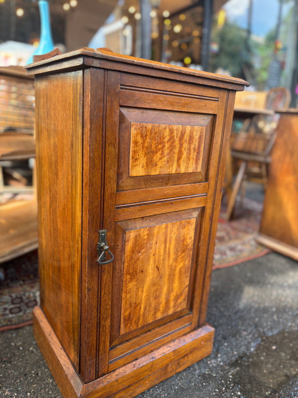 Victorian mahogany pot cupboard