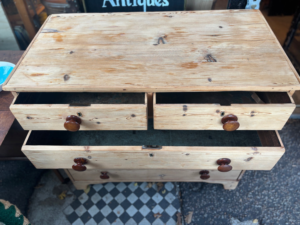 Victorian pine set of drawers