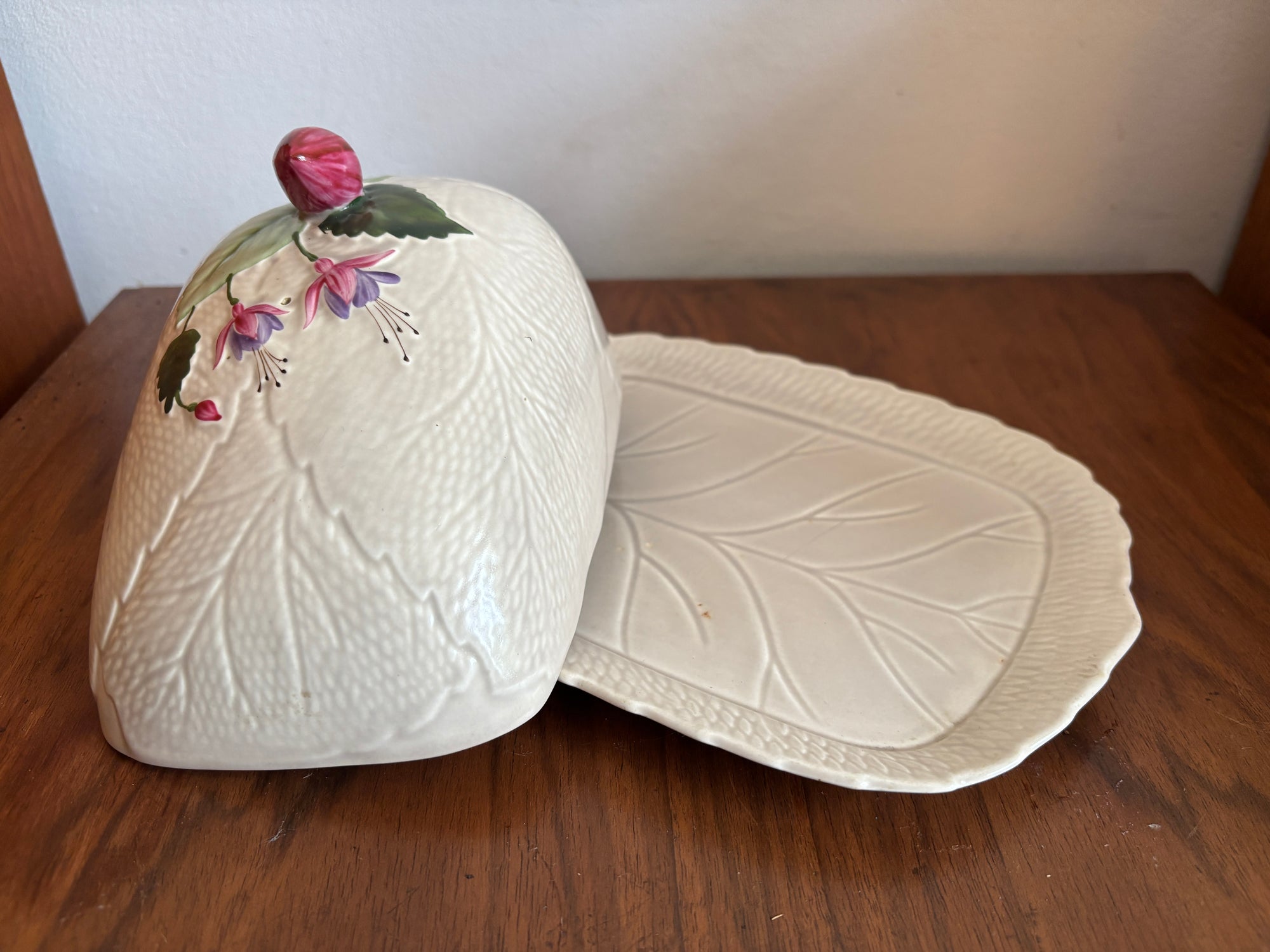 Vintage Crown Devon fuschia butter dish