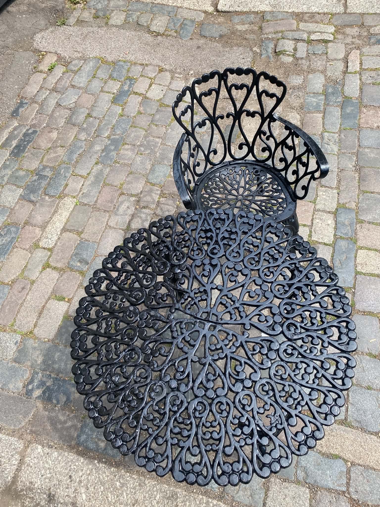 Victorian cast iron table & 4 chairs