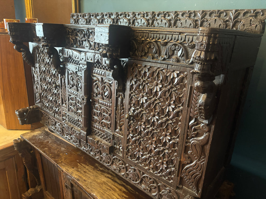 Antique hand-carved Indian damchiya from 1800s