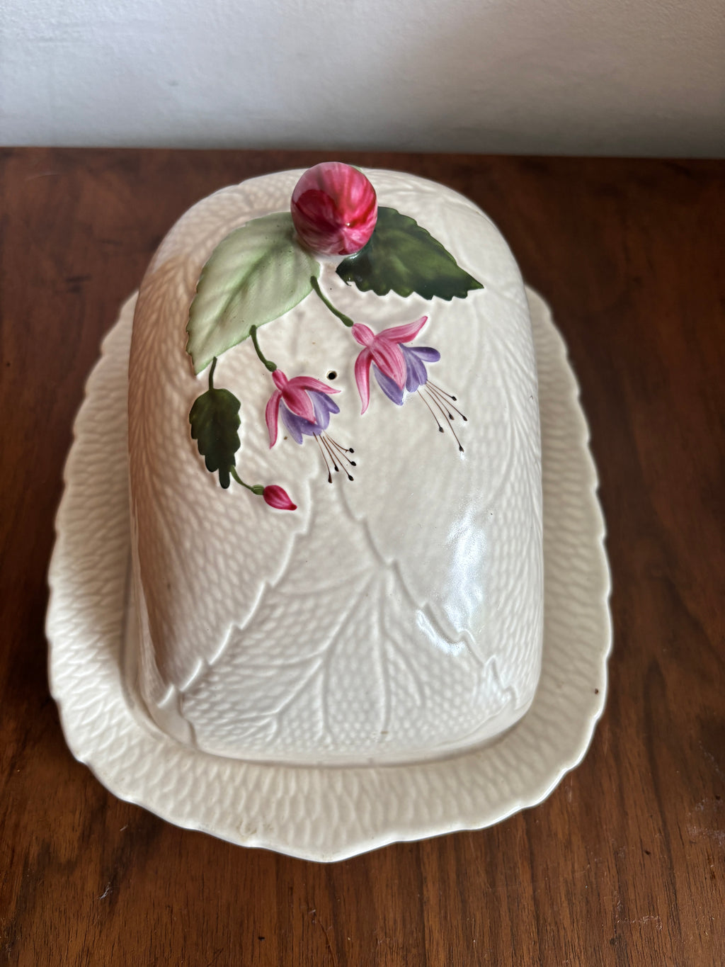 Vintage Crown Devon fuschia butter dish