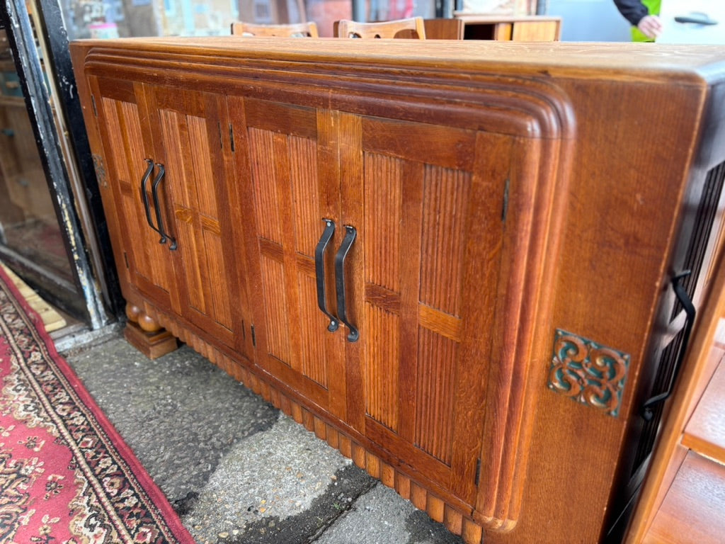 Art Deco E-Gomme oak sideboard
